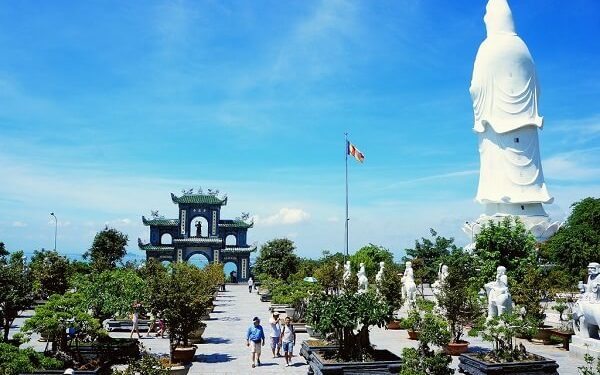 Xe Đà Nẵng đi Chùa Linh Ứng